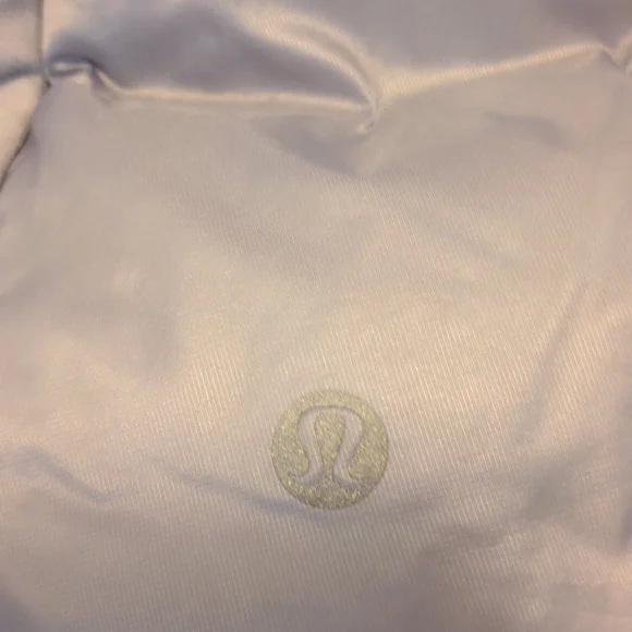 Lululemon Size 6 Light Purple Goose Down Zip Front Vest - Picture 7 of 11